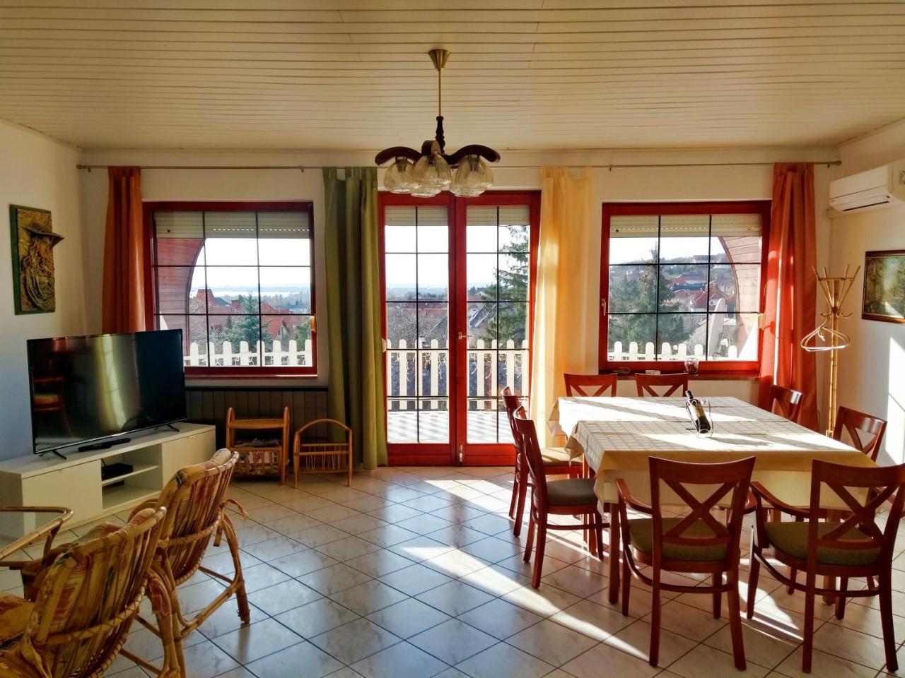 Kati Villa Vonyarcvashegy Kültér fotó